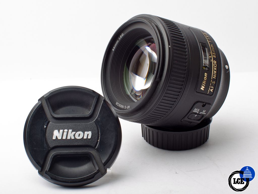 Nikon AF-S Nikkor | 85mm f/1.8G  (3*) 101106