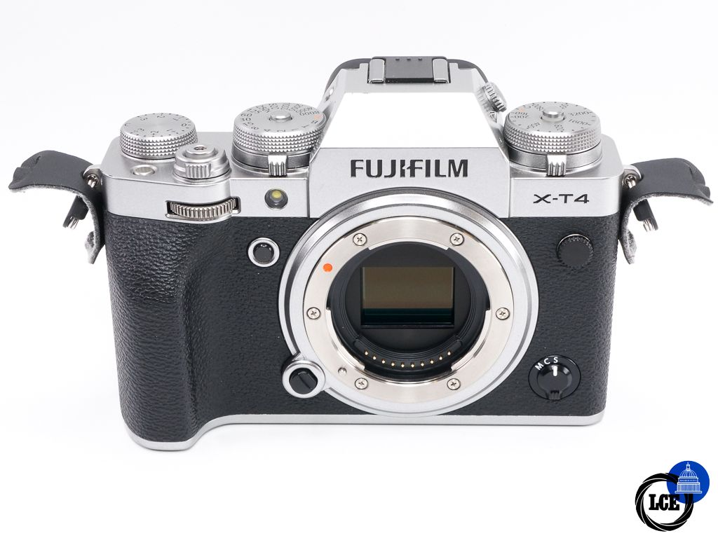 FujiFilm X-T4 Body Silver * BOXED & LOW COUNT *