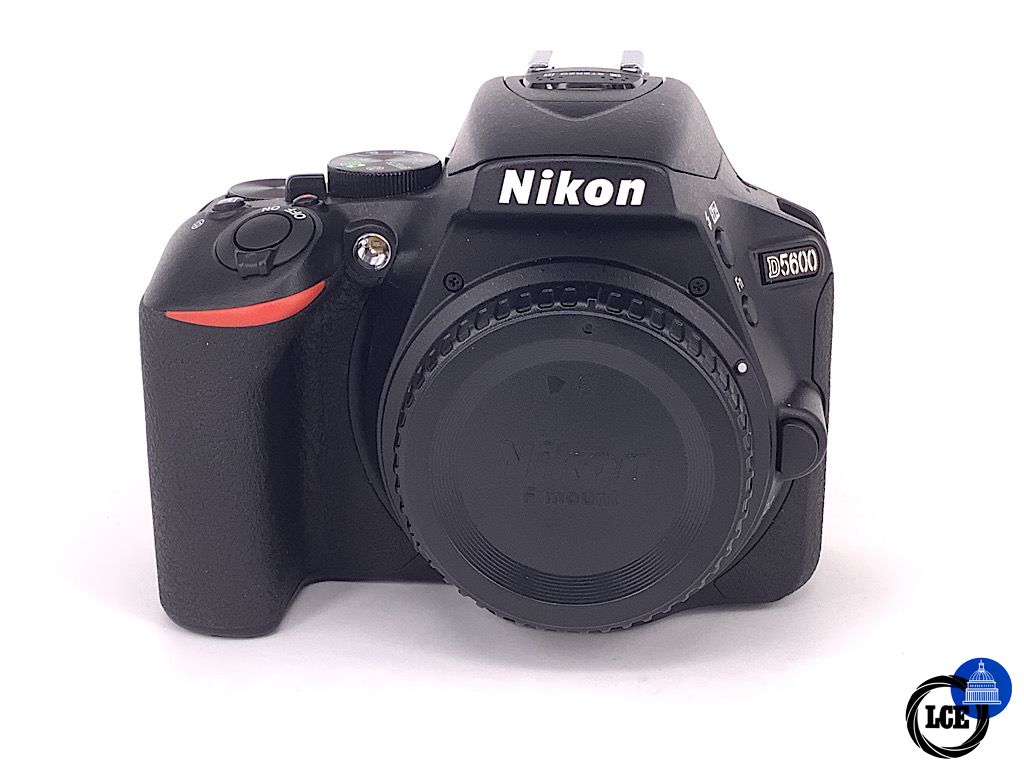 Nikon D5600 body ( Only 2k shutter count )