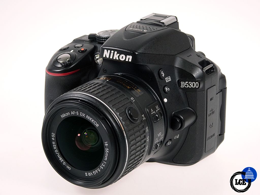 Nikon D5300 + AF-S 18-55mm F3.5-5.6G DX VR II