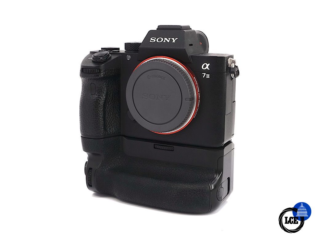 Sony A7 III + Neewer NW-A9 Pro Grip - Boxed | 4* Sony A7 III + Neewer NW-A9 Pro Grip - Boxed | 4*