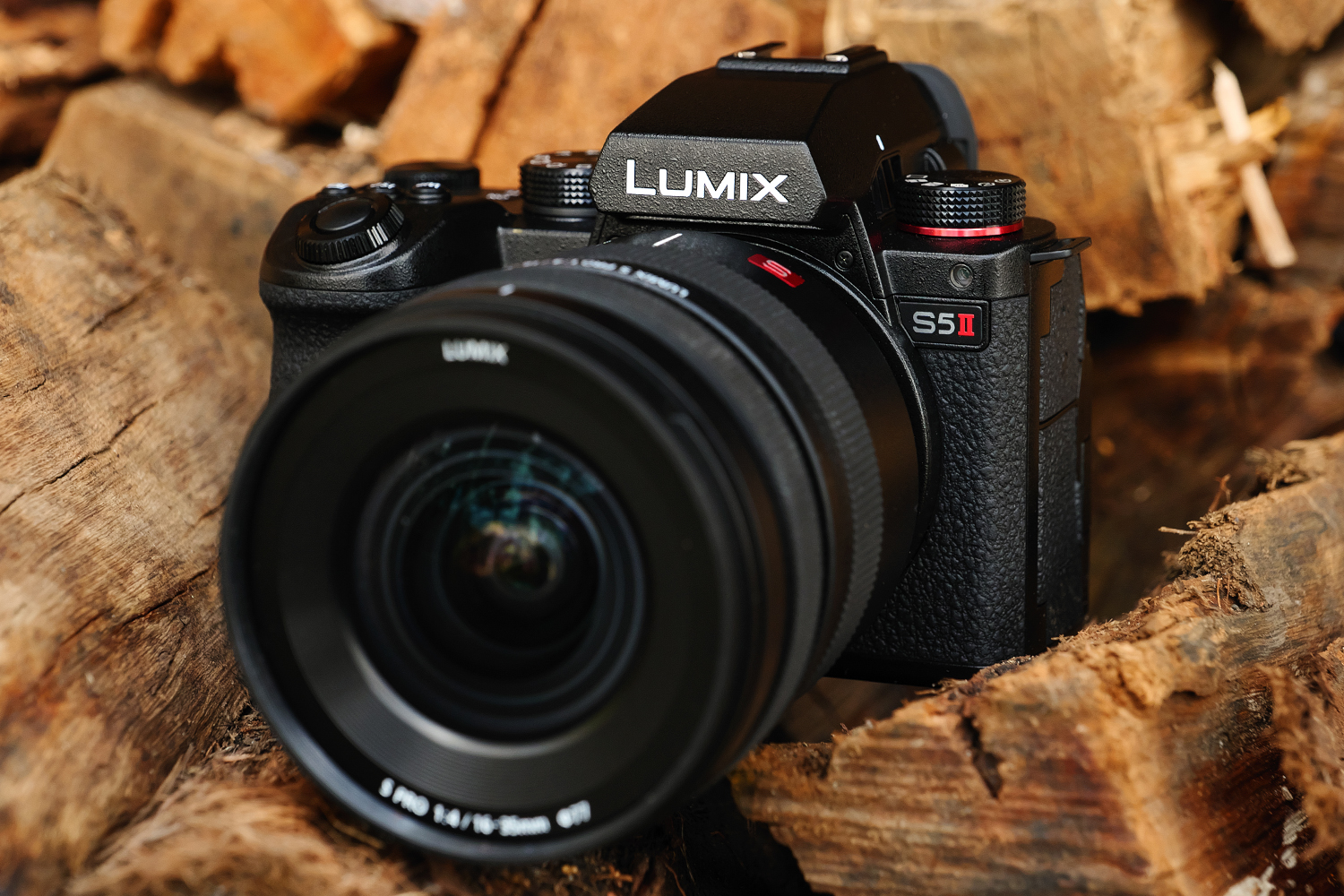 PANASONIC LUMIX S5II | HYBRID PHASE DETECTION AUTO-FOCUS - FIRST LOOK VIDEO