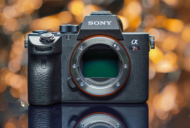 SONY ANNOUNCE THEIR NEW FULL FRAME RESOLUTION MONSTER, THE A7R III