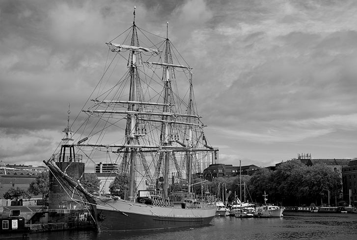 BRISTOL WALKABOUT WITH THE LEICA M10