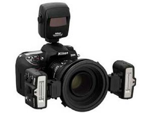 Nikon SB-R1 C1 Macro Speedlight Commander Kit Nikon SB-R1 C1 Macro Speedlight Commander Kit