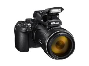 Nikon CoolPix P1000 Exclusive Kit with Nikon System Camera Bag & 16GB SD Card
