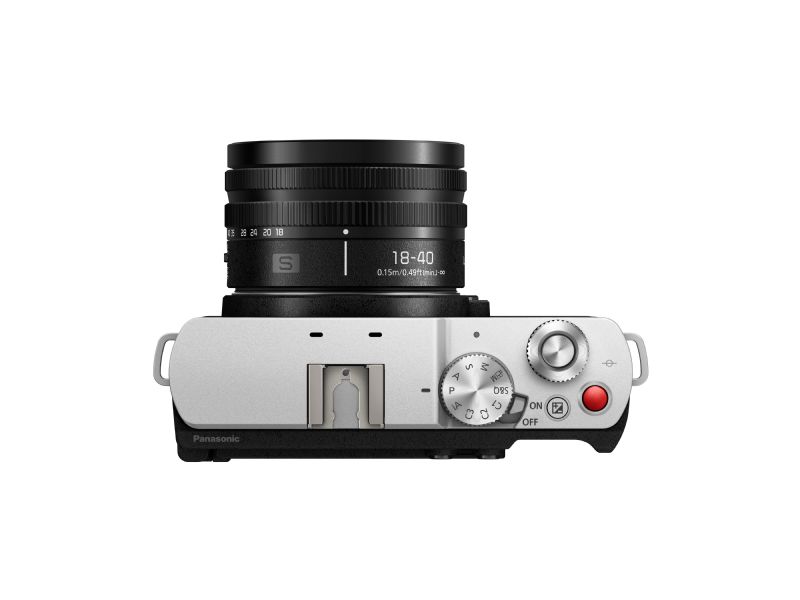 Panasonic LUMIX S9 + S 18-40mm F4.5-6.3 Lens Silver/Black (DC-S9NE-SA)