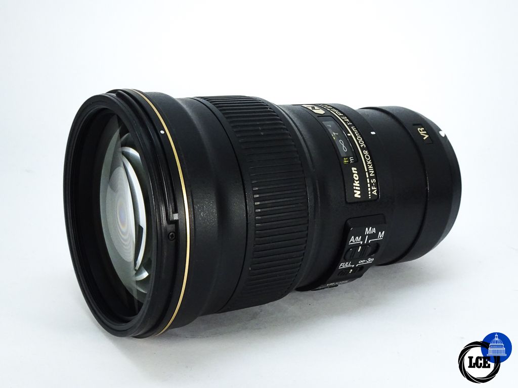 Nikon AF-S 300mm f/4 E PF ED VR