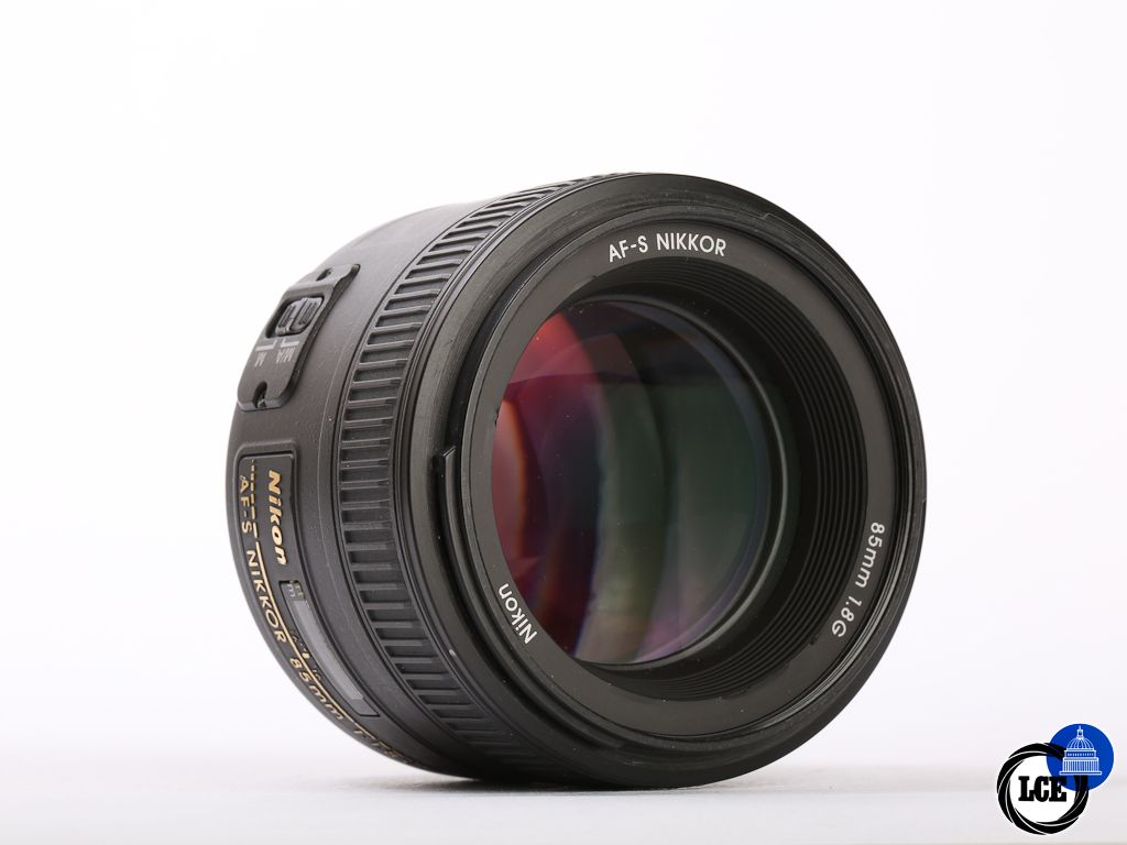Nikon AF-S 85mm f/1.8G | 1018175