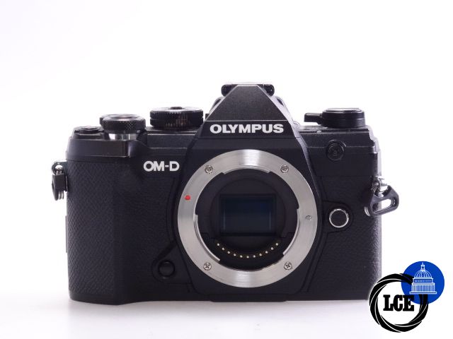 Olympus OM-D E-M5 III Body