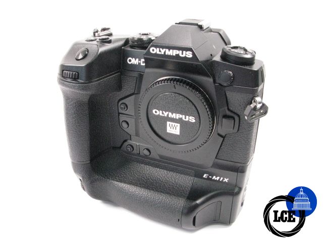 Olympus E-M1x 400 s/c