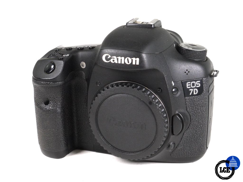 Canon EOS 7D Body + BG-E7 Battery Grip