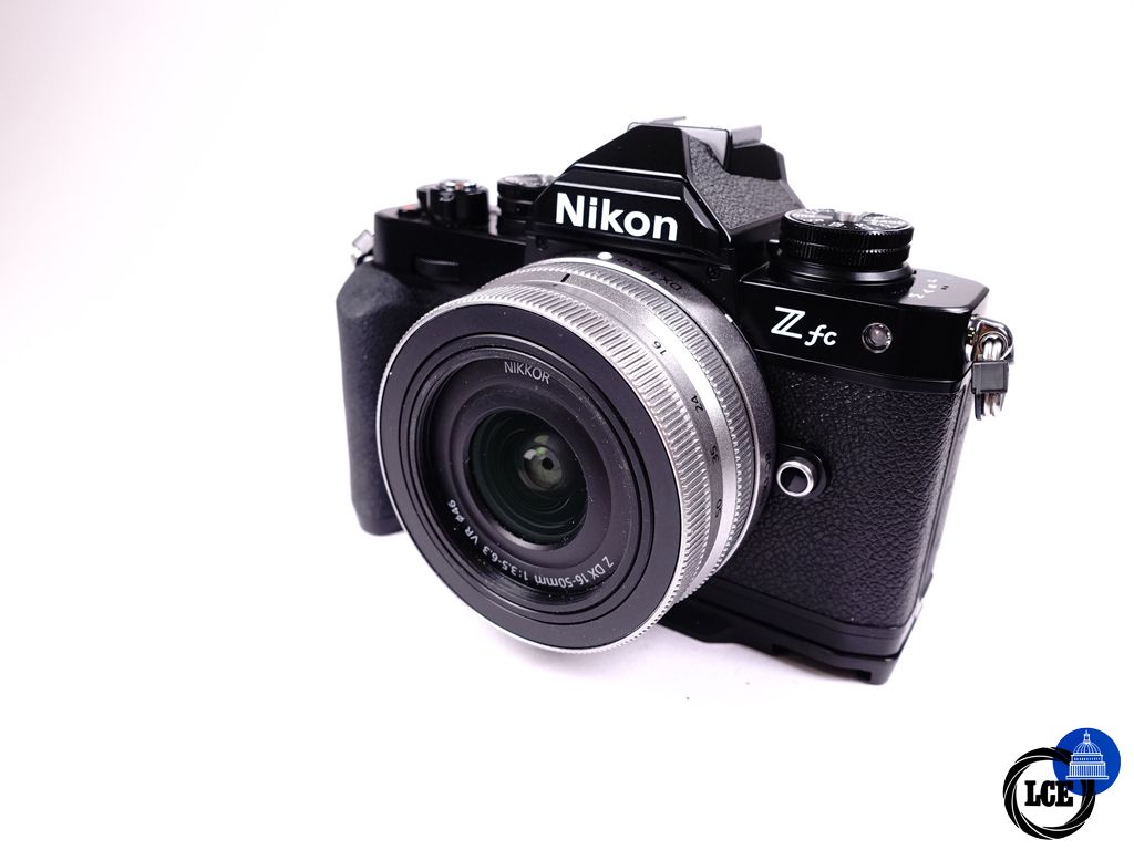 Nikon Zfc Black + 16-50 + grip