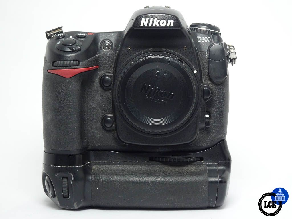 Nikon D300 Body+MB-D10 Grip