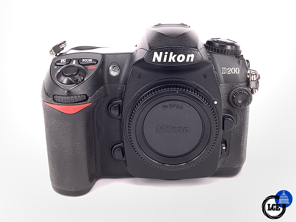 Nikon D200 body (9k shutter count)