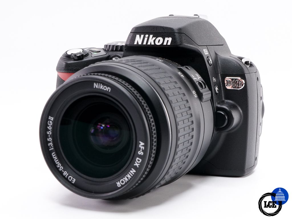 Nikon D40x + AF-S 18-55mm F3.5-5.6GII ED DX * LOW SHUTTER COUNT *