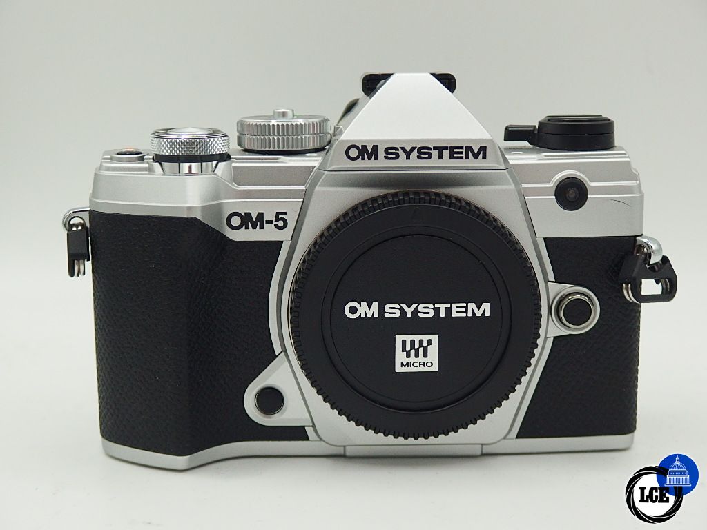 OM SYSTEM OM-5 Silver body