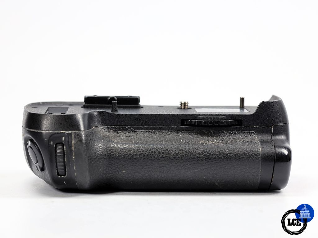 Nikon MB-D12 BATTERY GRIP Nikon MB-D12 BATTERY GRIP