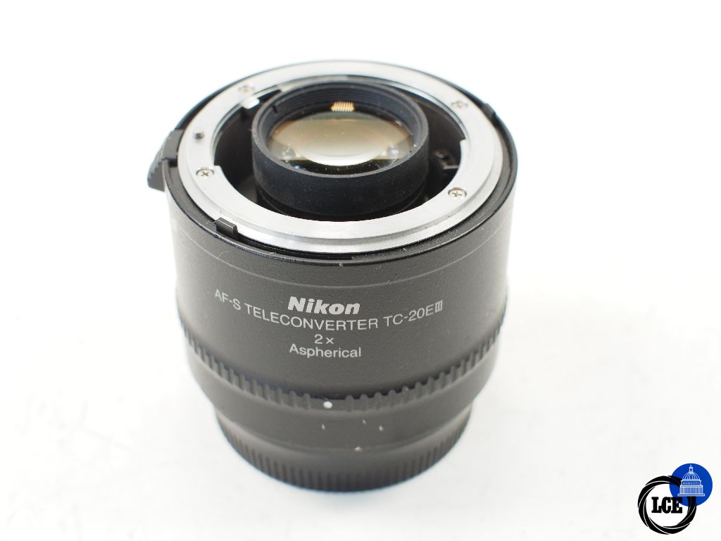 Nikon FX TC-20E III 2x converter
