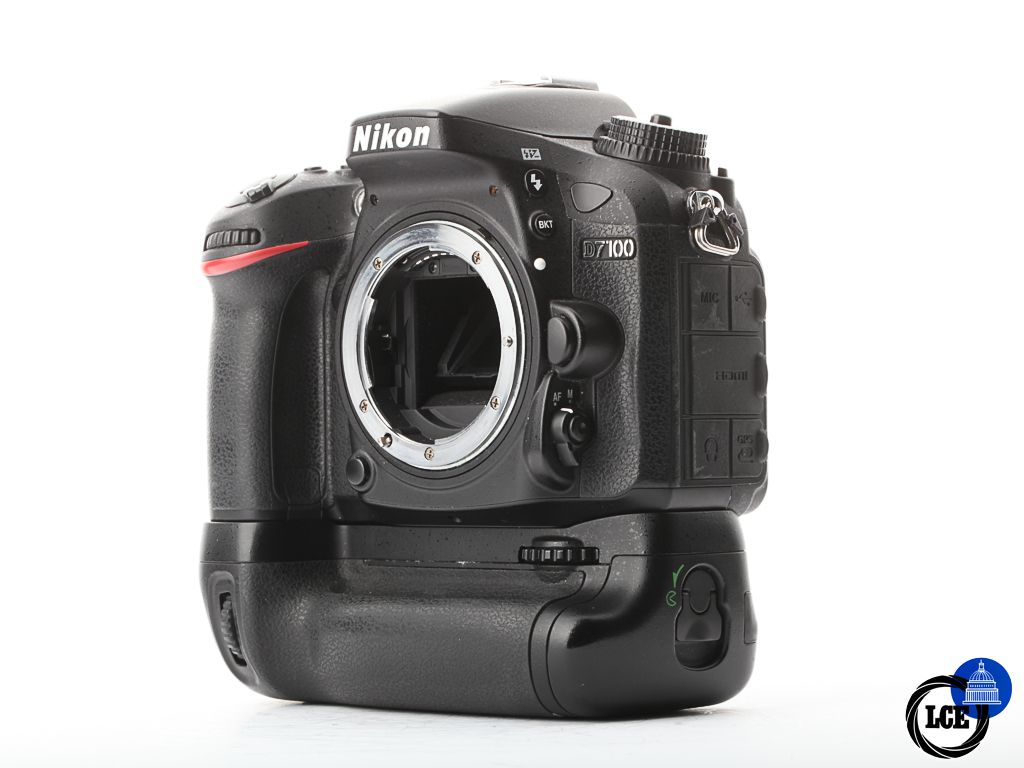 Nikon D7100 Body + Grip | 10113387