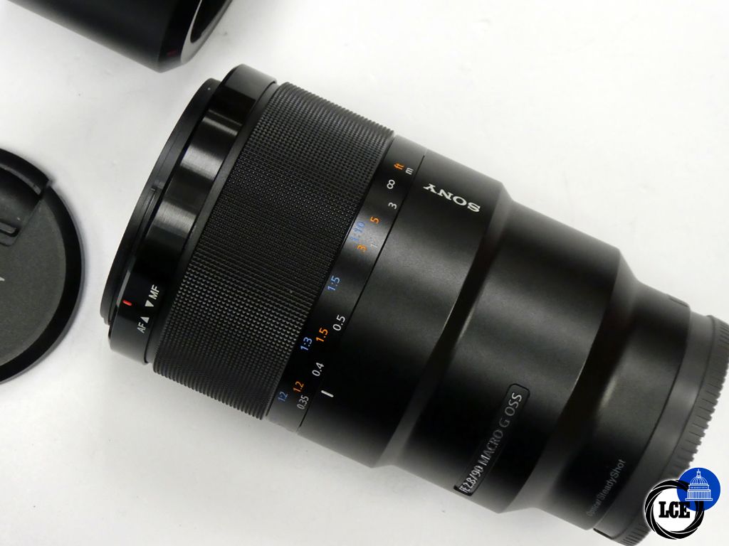 Sony 90mm  f2.8 FE Macro