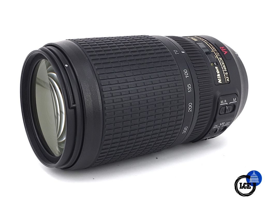 Nikon AF-S 70-300mm F4.5-5.6 G ED VR | 4* Nikon AF-S 70-300mm F4.5-5.6 G ED VR | 4*