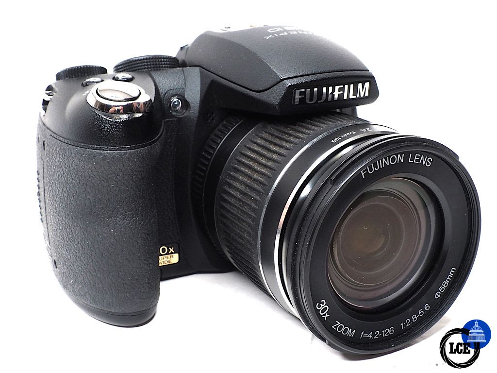 FujiFilm HS10