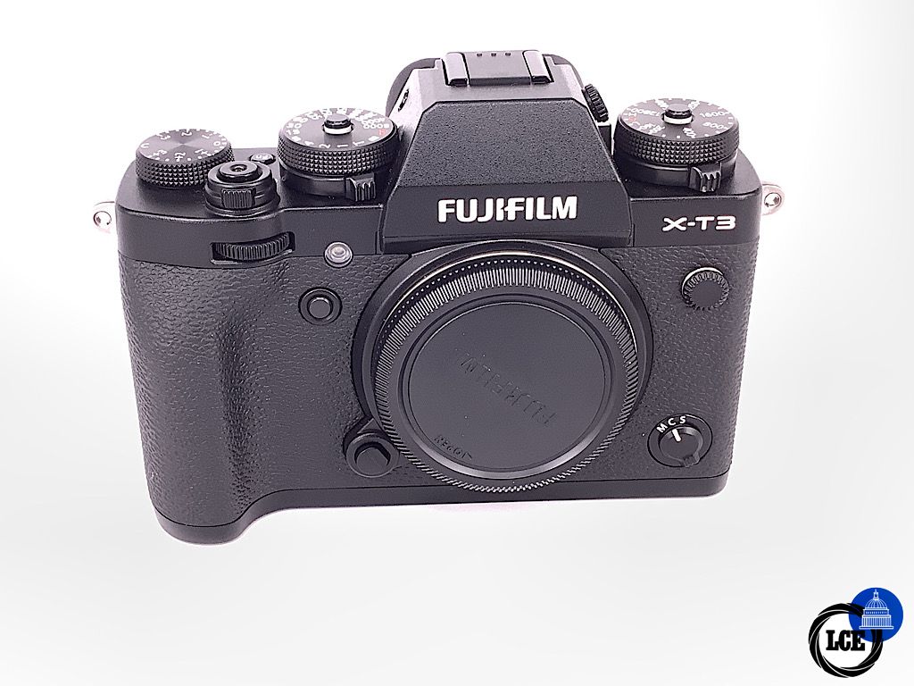 FujiFilm X-T3 Body + VG-XT3 Grip
