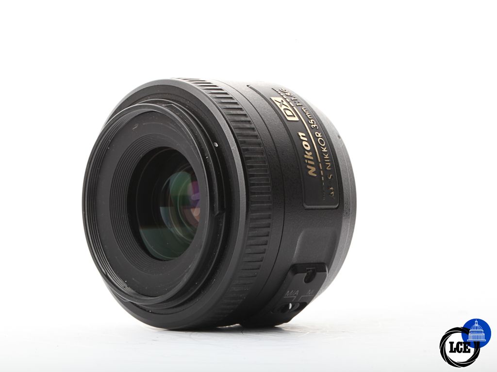 Nikon AF-S 35mm f/1.8 DX | 10113421 Nikon AF-S 35mm f/1.8 DX | 10113421