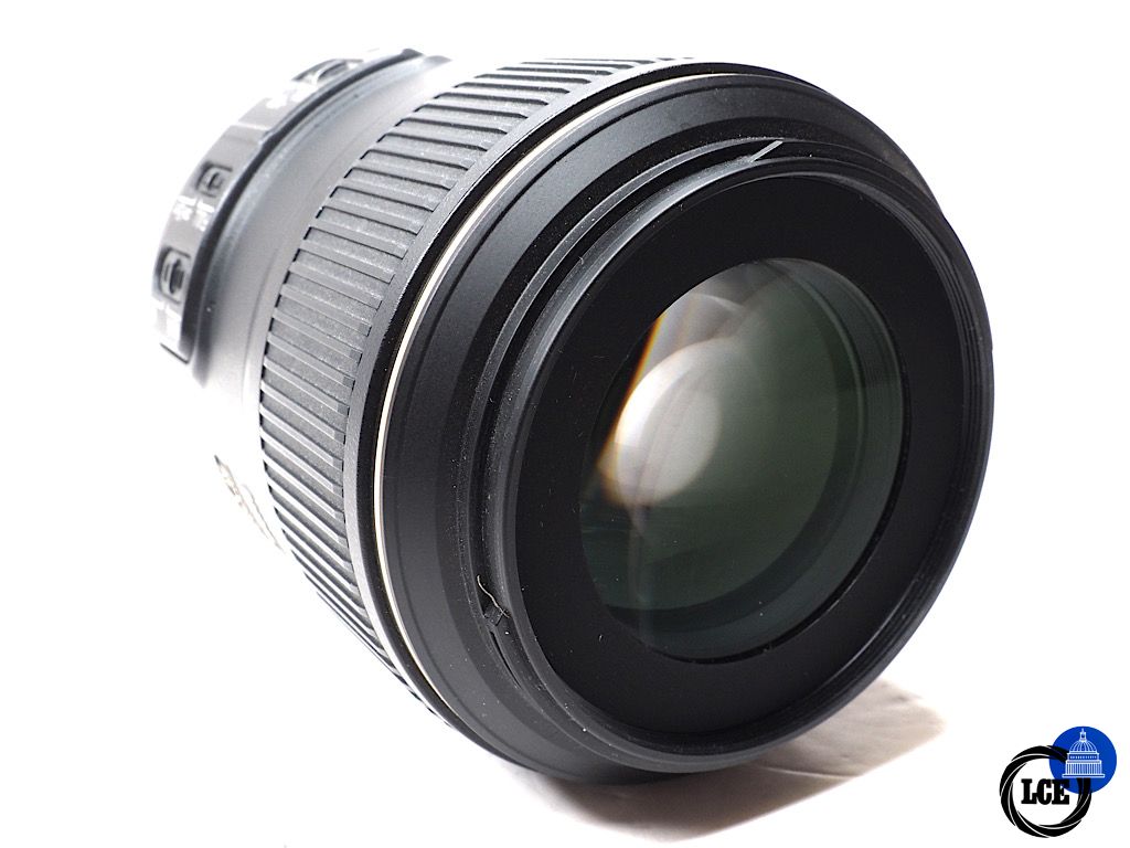 Nikon AF-S 105mm f2.8 VR Macro