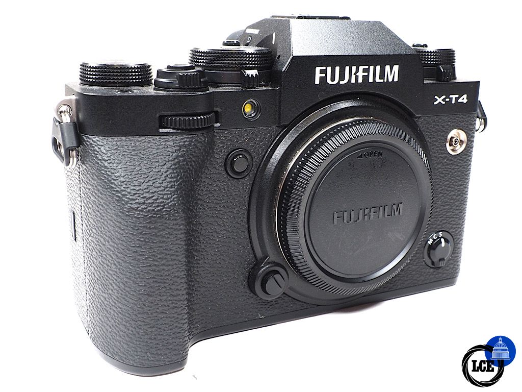 FujiFilm X-T4 FujiFilm X-T4