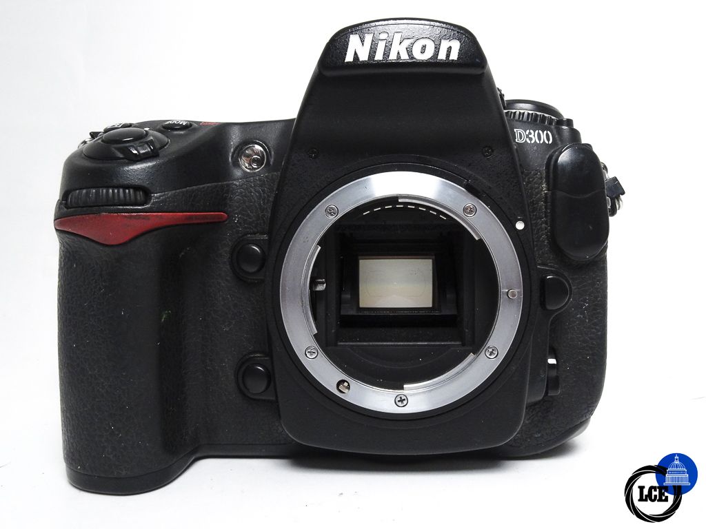 Nikon D300 *36k shutter* Nikon D300 *36k shutter*