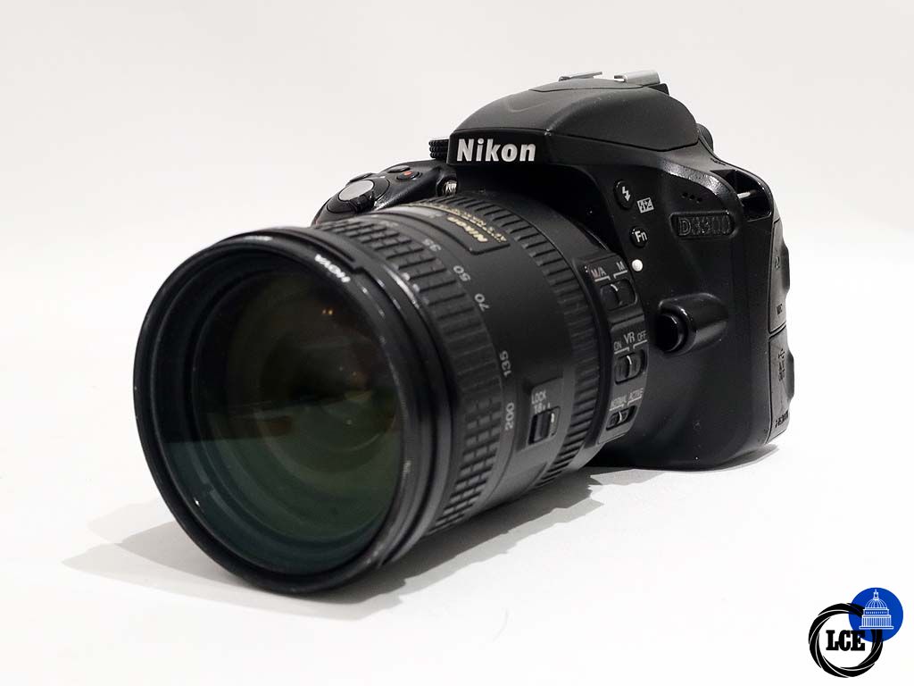 Nikon D3300 + AF-S 18-200mm VR