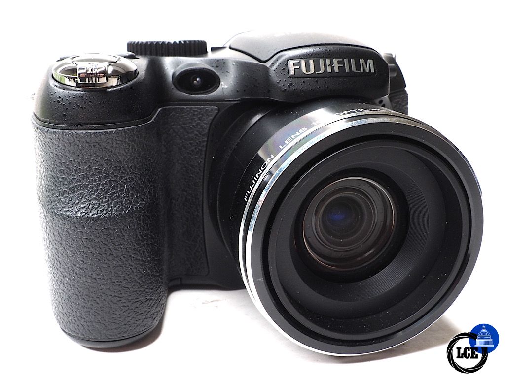 FujiFilm S2950