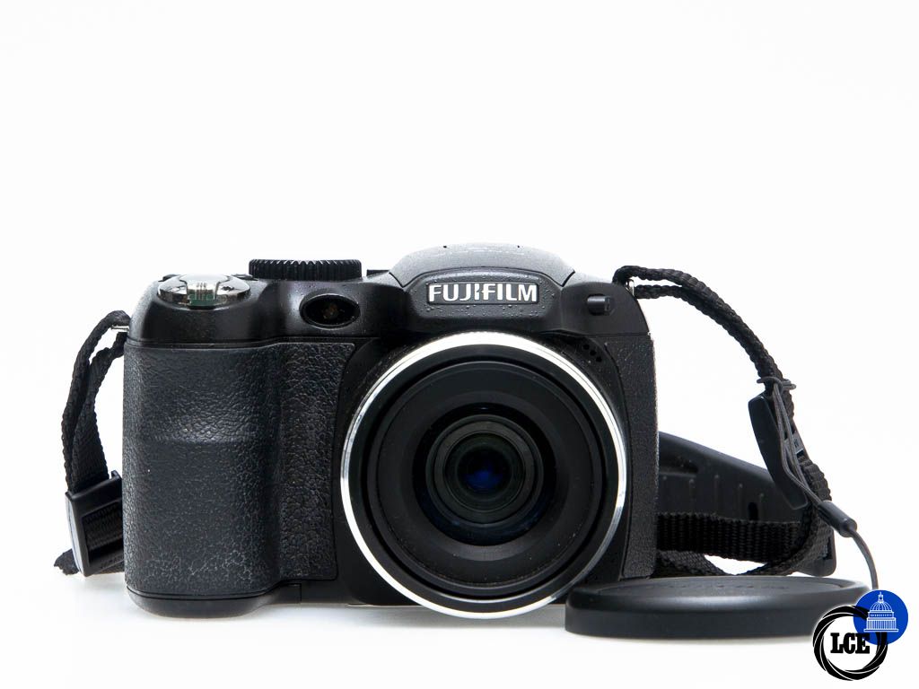 FujiFilm Finepix S1600