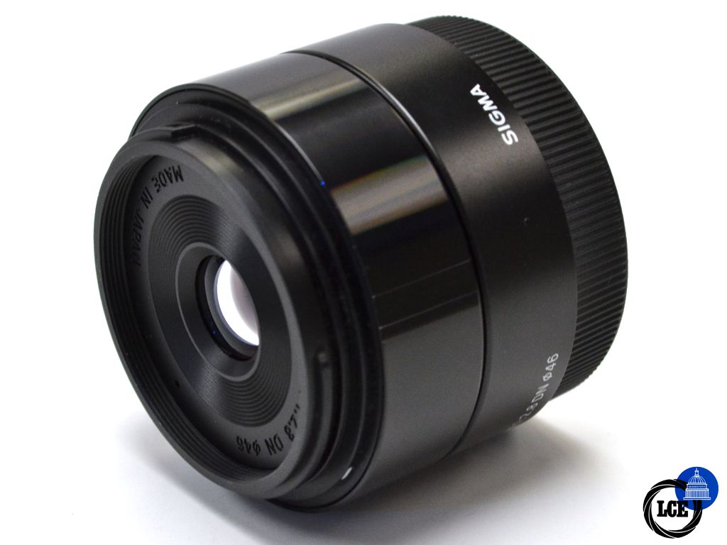 Sigma 30mm F2.8 DN Sigma 30mm F2.8 DN