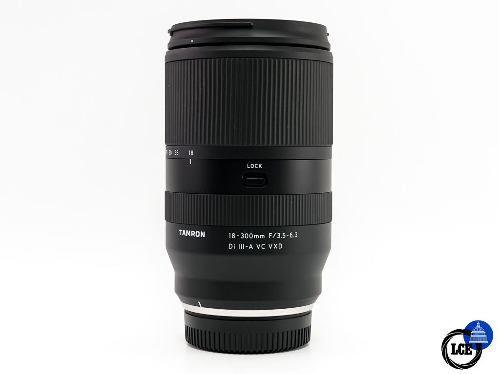 Tamron 18-300mm F3.5-6.3 Di III-A VC VXD * BOXED * Tamron 18-300mm F3.5-6.3 Di III-A VC VXD * BOXED *
