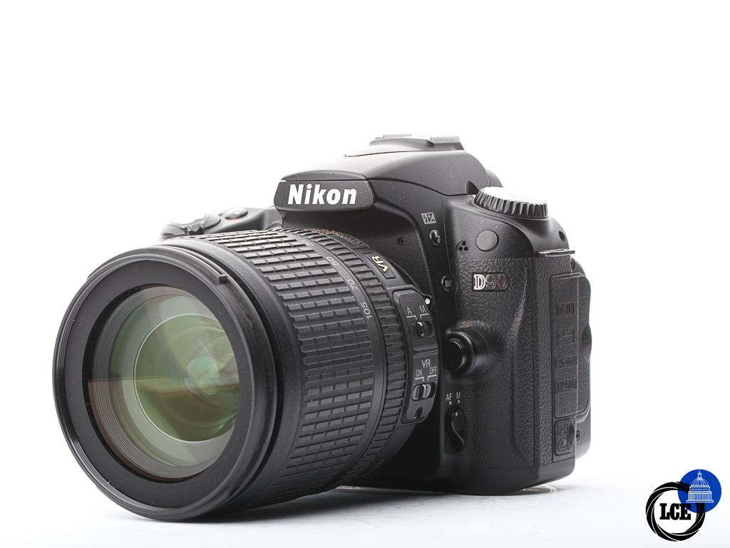 Nikon D90 +18-105mm | 10113778