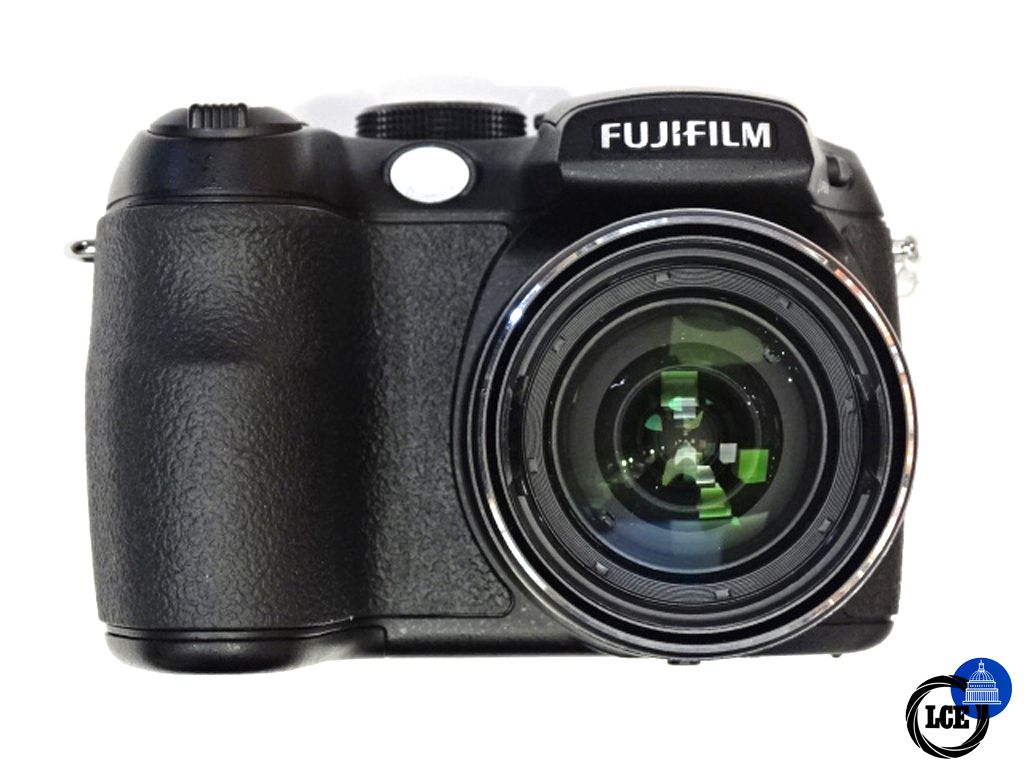 FujiFilm FinePix S1000FD
