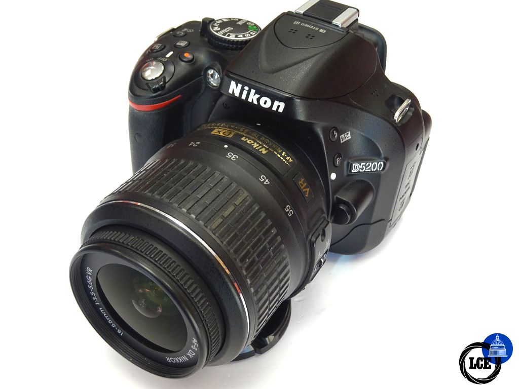 Nikon D5200 + 18-55mm 