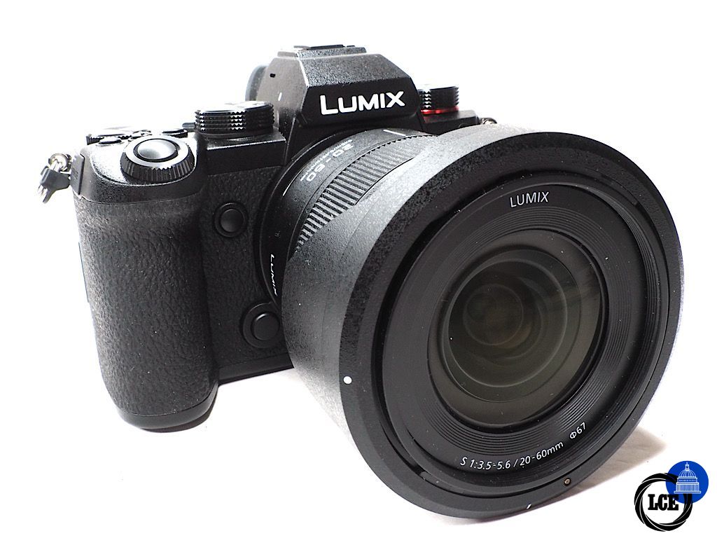 Panasonic S5D + 20-60mm Panasonic S5D + 20-60mm