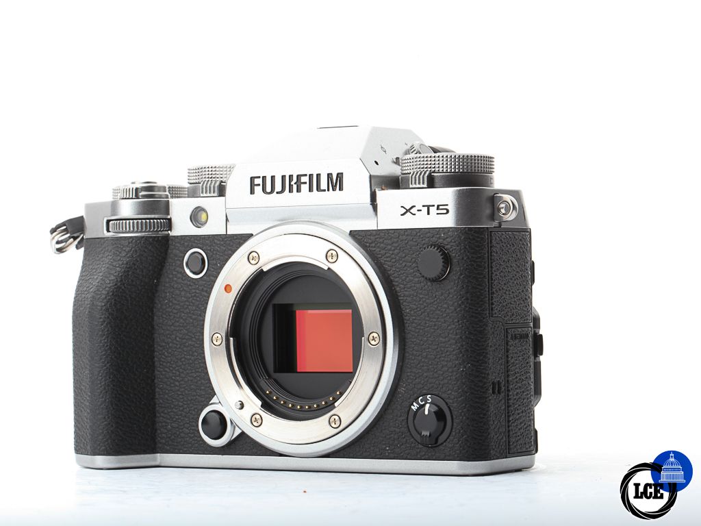 FujiFilm X-T5 Silver Body | 10113617