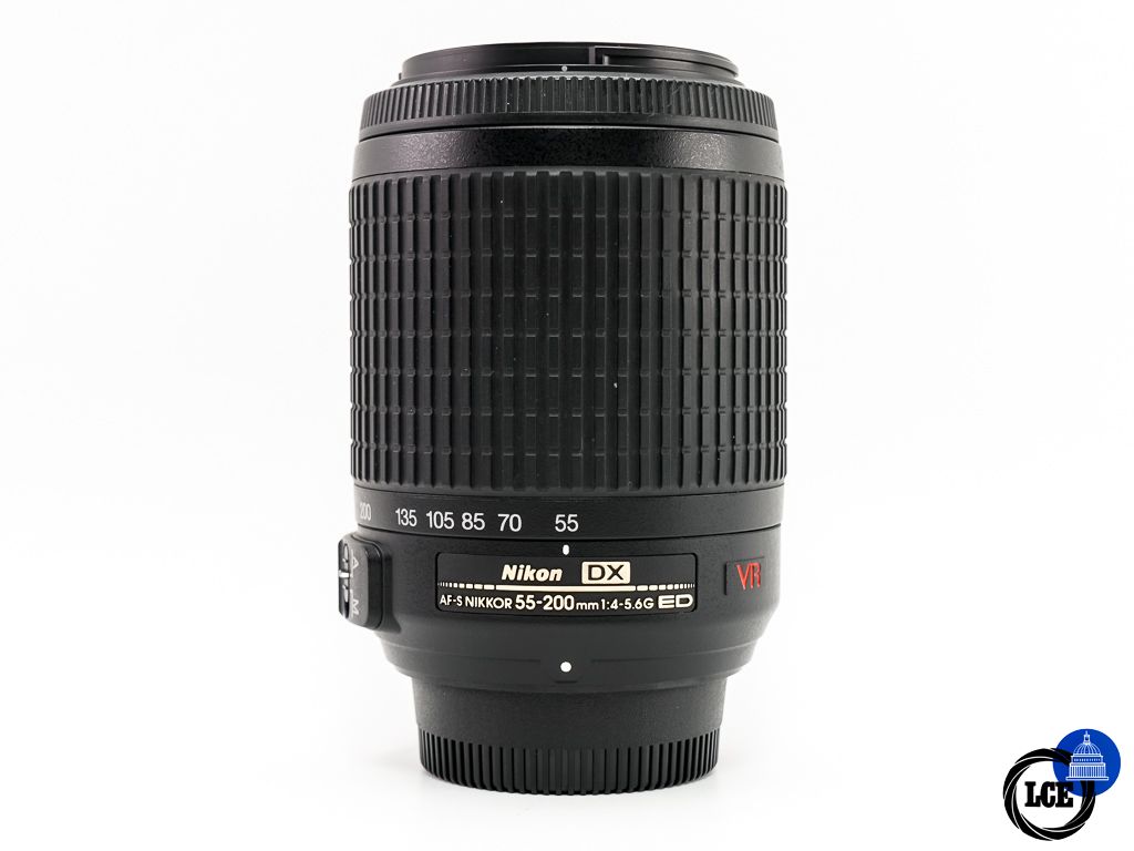 Nikon AF-S 55-200mm F4-5.6G ED VR DX Nikon AF-S 55-200mm F4-5.6G ED VR DX