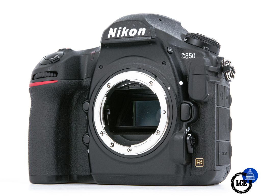 Nikon D850 Body **9k Shutter Count** Nikon D850 Body **9k Shutter Count**