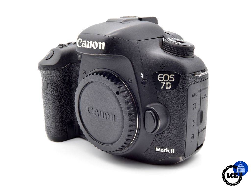 Canon EOS 7D Mk II Body (26,900 Shutter Actuations) Canon EOS 7D Mk II Body (26,900 Shutter Actuations)