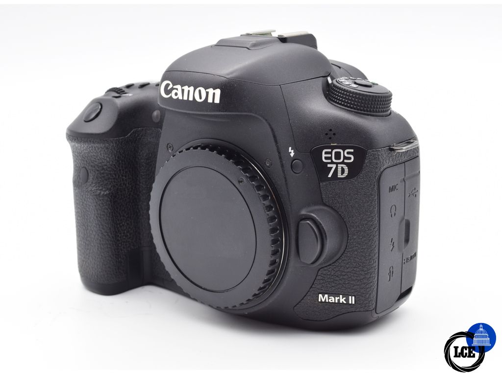 Canon EOS 7D Mark II Body (16,398 Shutter Count) Canon EOS 7D Mark II Body (16,398 Shutter Count)