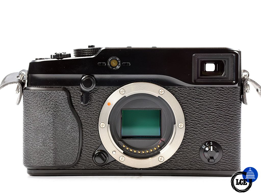 FujiFilm X-Pro 1 Body | 1276843 FujiFilm X-Pro 1 Body | 1276843