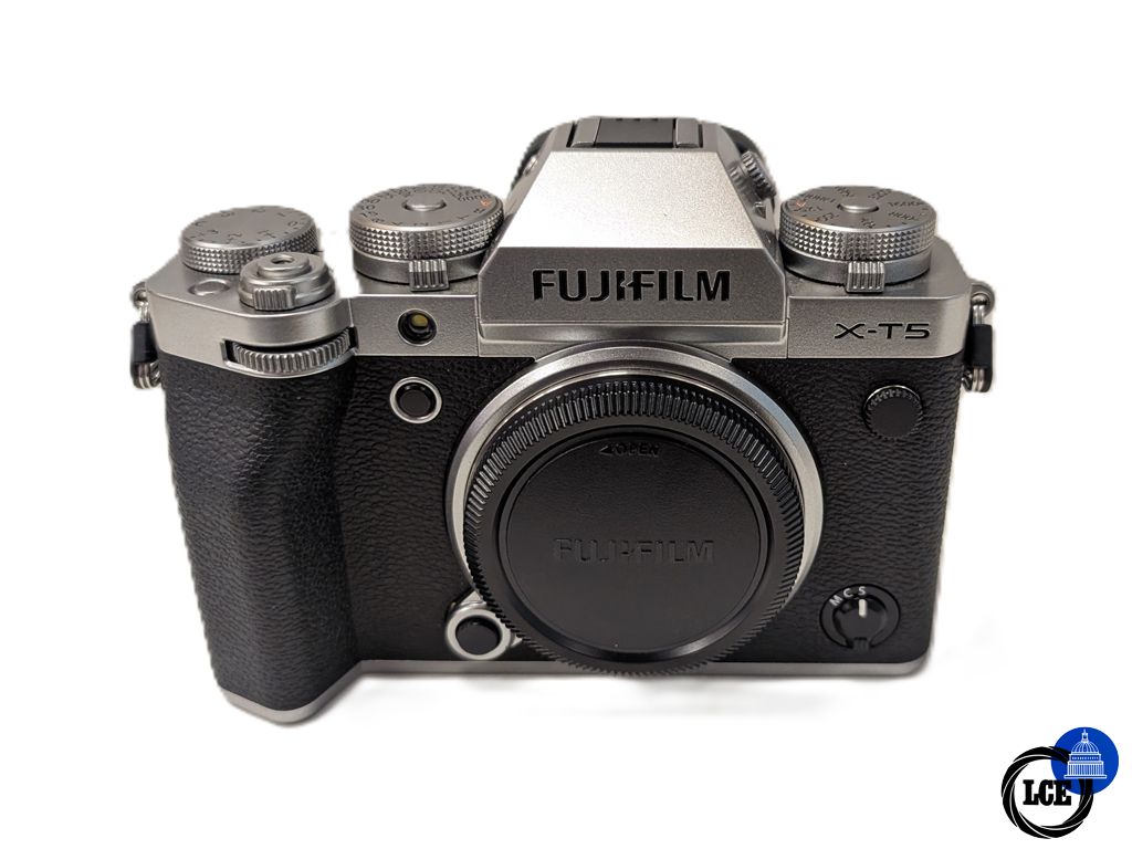 FujiFilm X-T5 Body Silver FujiFilm X-T5 Body Silver