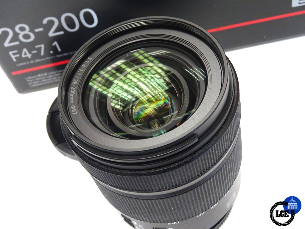 Panasonic 28-200mm f4-7.1 