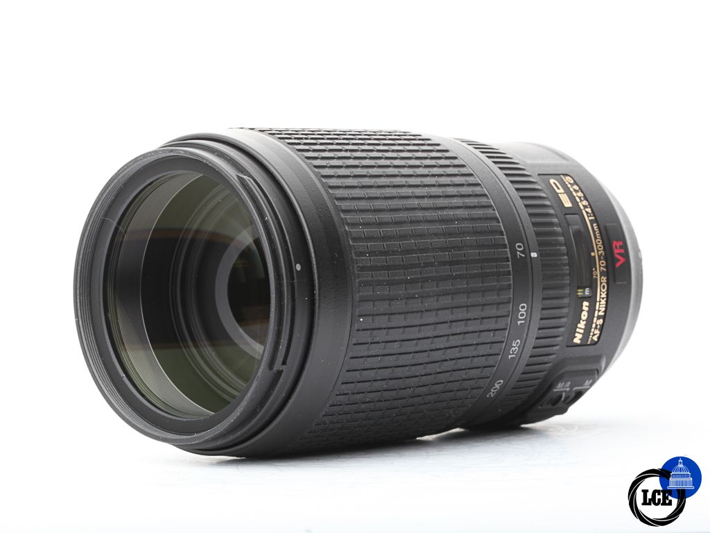 Nikon AF-S 70-300mm f/4.5-5.6 VR | 10113957 Nikon AF-S 70-300mm f/4.5-5.6 VR | 10113957